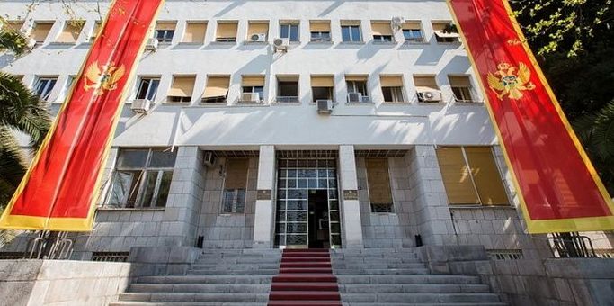 В Черногории вынесли вотум недоверия правительству