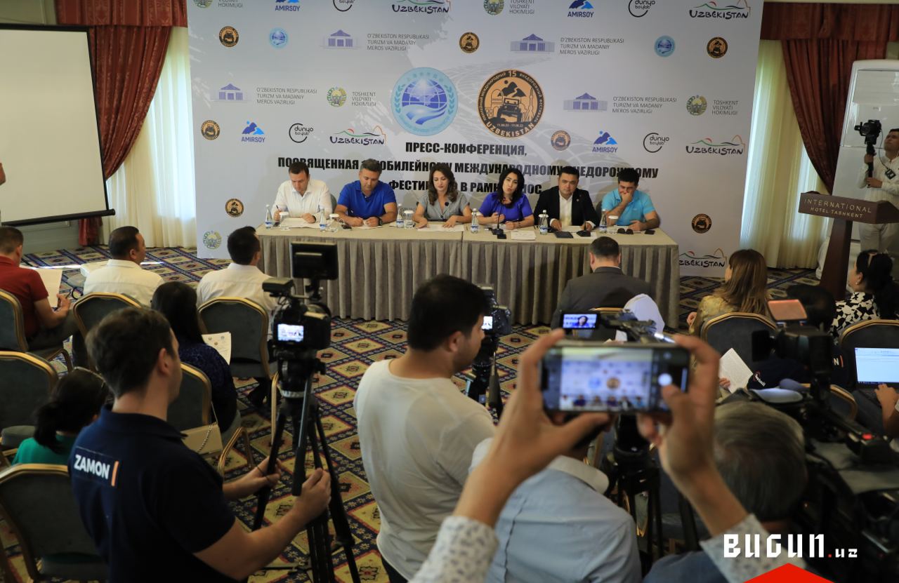 В Узбекистане реализуют туристический проект «Золотое кольцо»