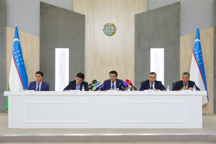В Узбекистане для повышения квалификации учителей привлекли 176 зарубежных экспертов