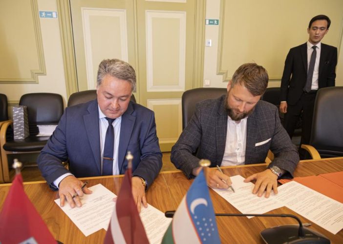Рижский порт подписал меморандум с «Узбекистон темир йуллари»