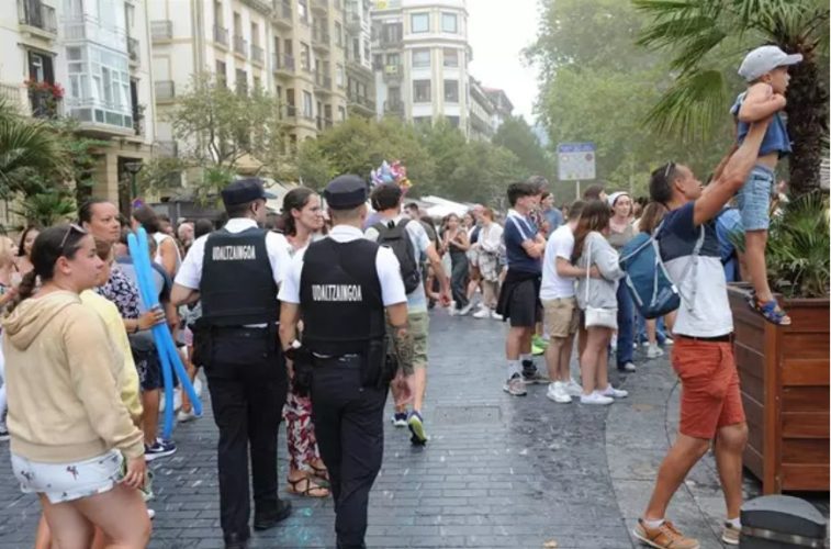 В Испании неизвестные в толпе колют граждан шприцами