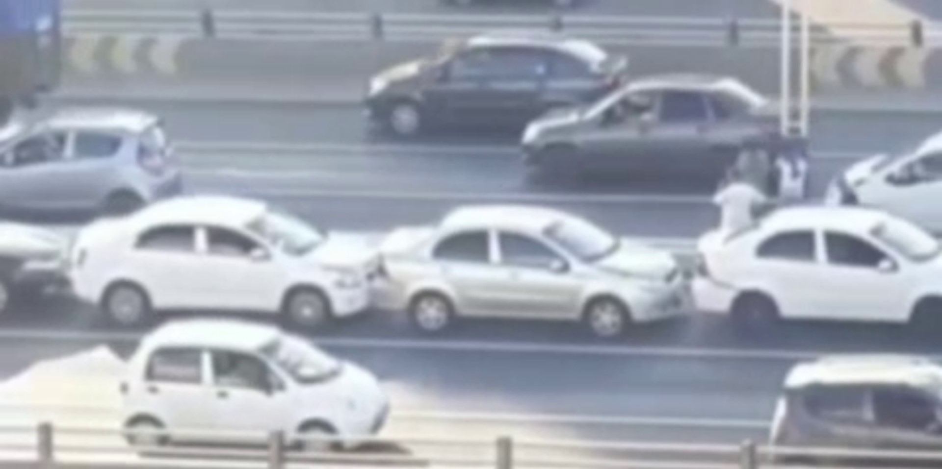 В Ташкенте произошло ДТП с участием 18 машин