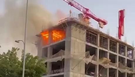 В Ташкенте вновь загорелось недостроенное здание