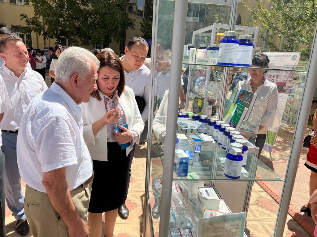 В Академии наук Узбекистана прошла выставка научных достижений