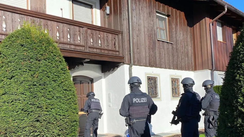 В Германии правоохранители ворвались в дом Алишера Усманова