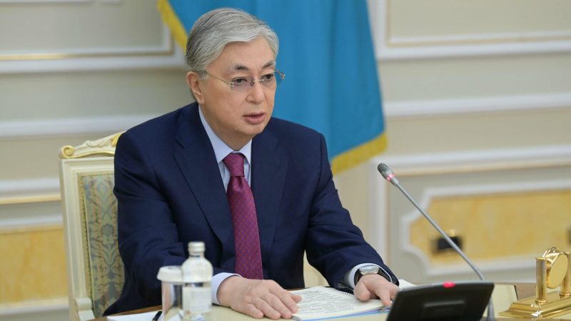 Токаев предложил провести внеочередные выборы президента осенью 2022 года