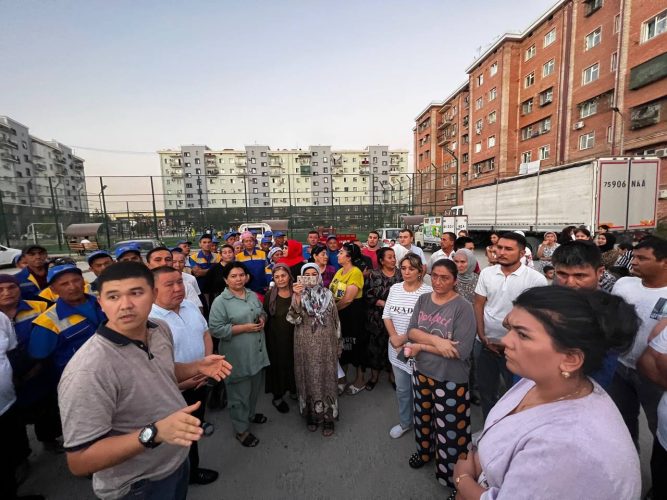 В Янгихаетском районе Ташкента жильцы скитались между двумя ширкатами