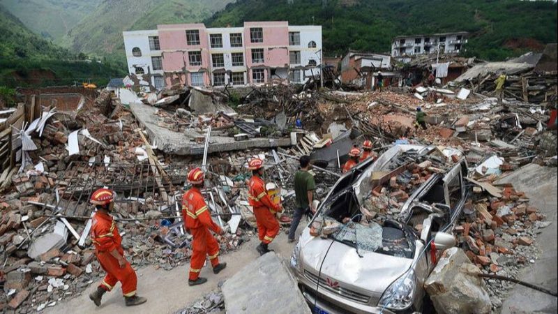 В Китае произошло сильное землетрясение: уже насчитали более 20 погибших