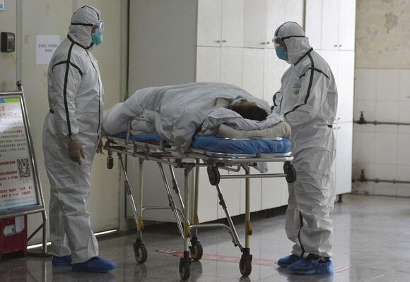 В мире впервые с июня от коронавируса умерли менее десяти тысяч человек за неделю