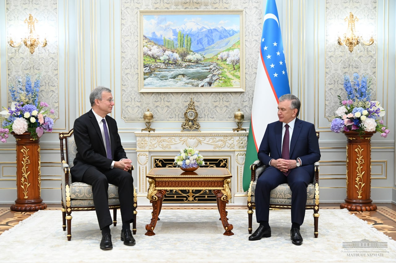 Президент принял заканчивающего миссию в Узбекистане посла США