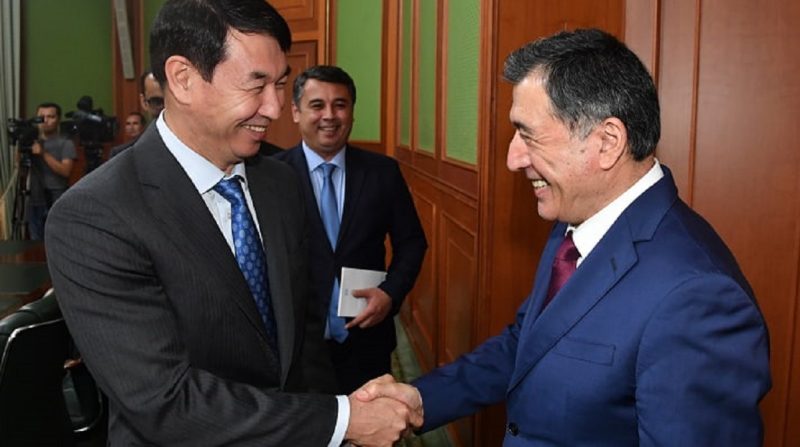 Посол Казахстана завершает миссию в Узбекистане