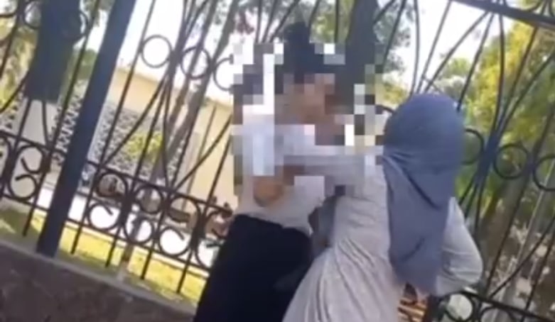 В Ташкенте женщина набросилась с кулаками на студентку вуза