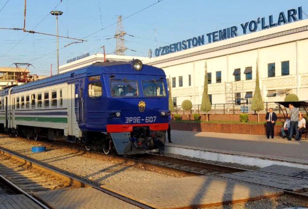 Запущены скоростные электропоезда по маршруту Ташкент-Чирчик-Ходжикент