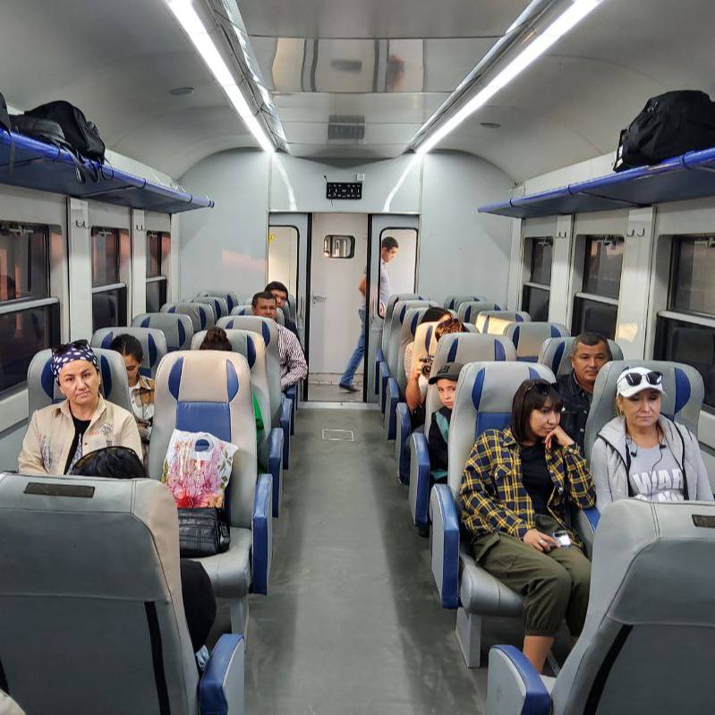 Запущены скоростные электропоезда по маршруту Ташкент-Чирчик-Ходжикент