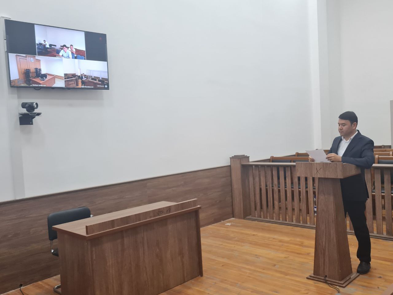 Суд вынес приговор мужчине, который оскорбил покойную мать депутата Кушербаева