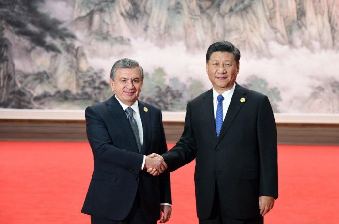 Шавкат Мирзиеев поздравил Си Цзиньпина с 73-й годовщиной образования КНР