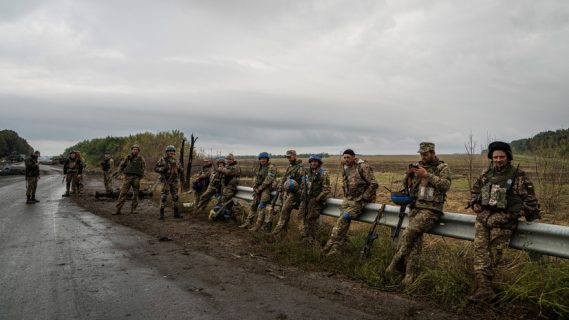 Беларусь заявила, что украинские силы взорвали приграничные мосты и заминировали дороги