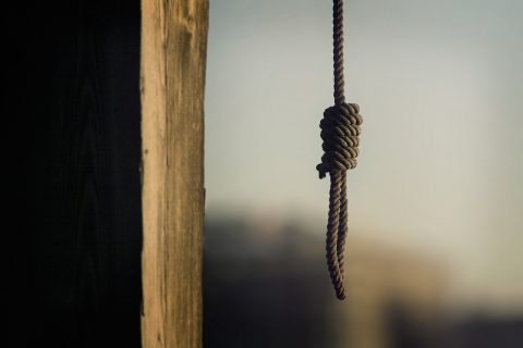 В Намангане мужчина покончил с жизнью из-за ухода жены