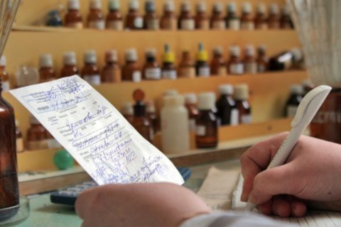 В Узбекистане отменили утверждение перечня безрецептурных препаратов