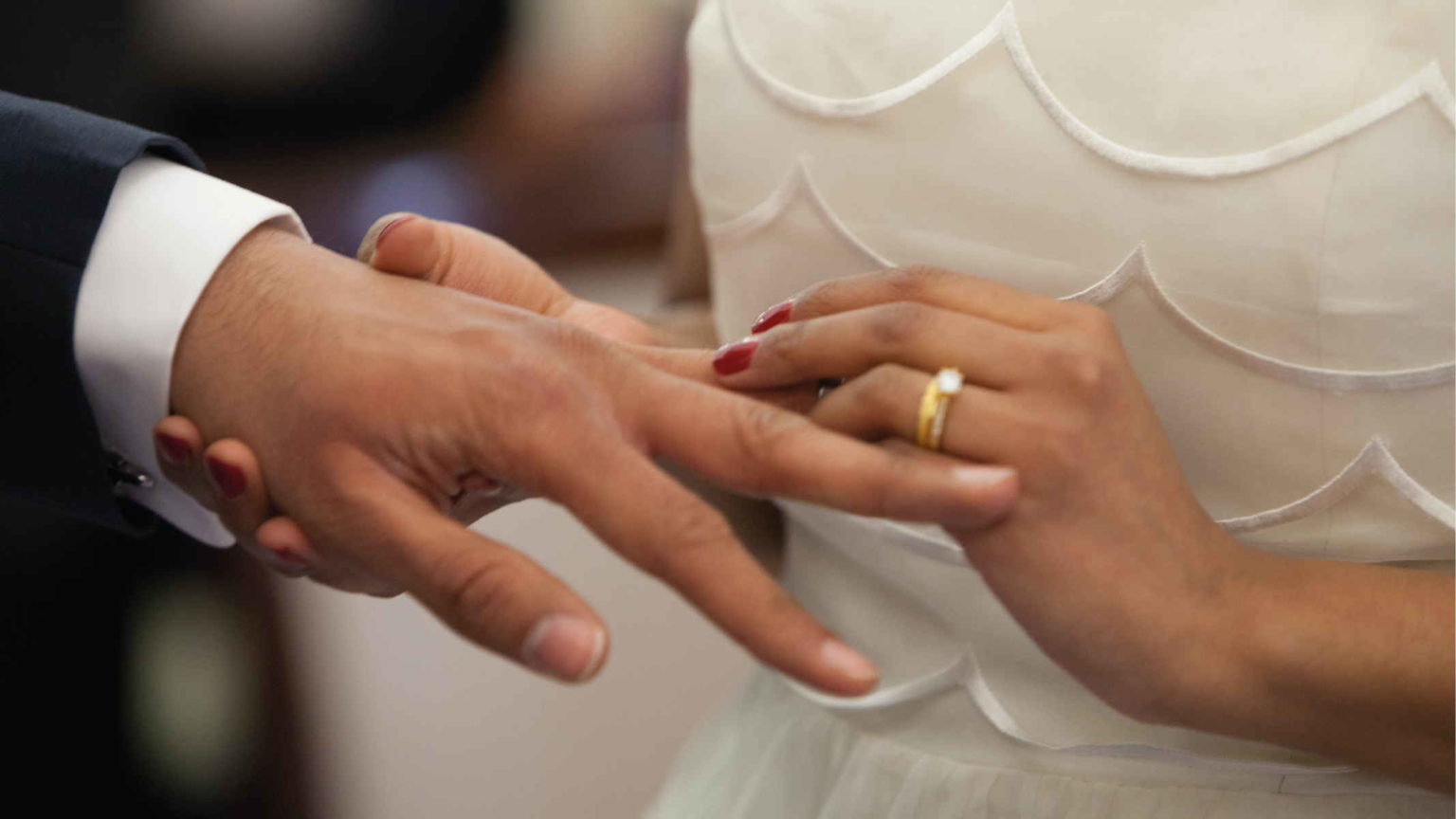 Стало известно, за каких иностранцев узбекистанки чаще всего выходят замуж