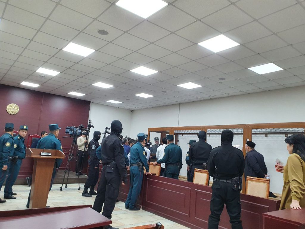 Суд оставил пожизненные сроки поджигателям кафе в Ташкенте