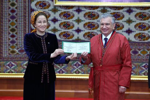 Шавкат Мирзиёев стал почётным профессором туркменского университета