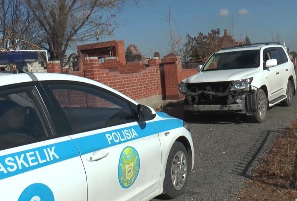 Пьяный узбекистанец угнал Lexus и устроил ДТП в Казахстане