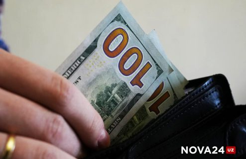 В Узбекистане упали все основные валюты