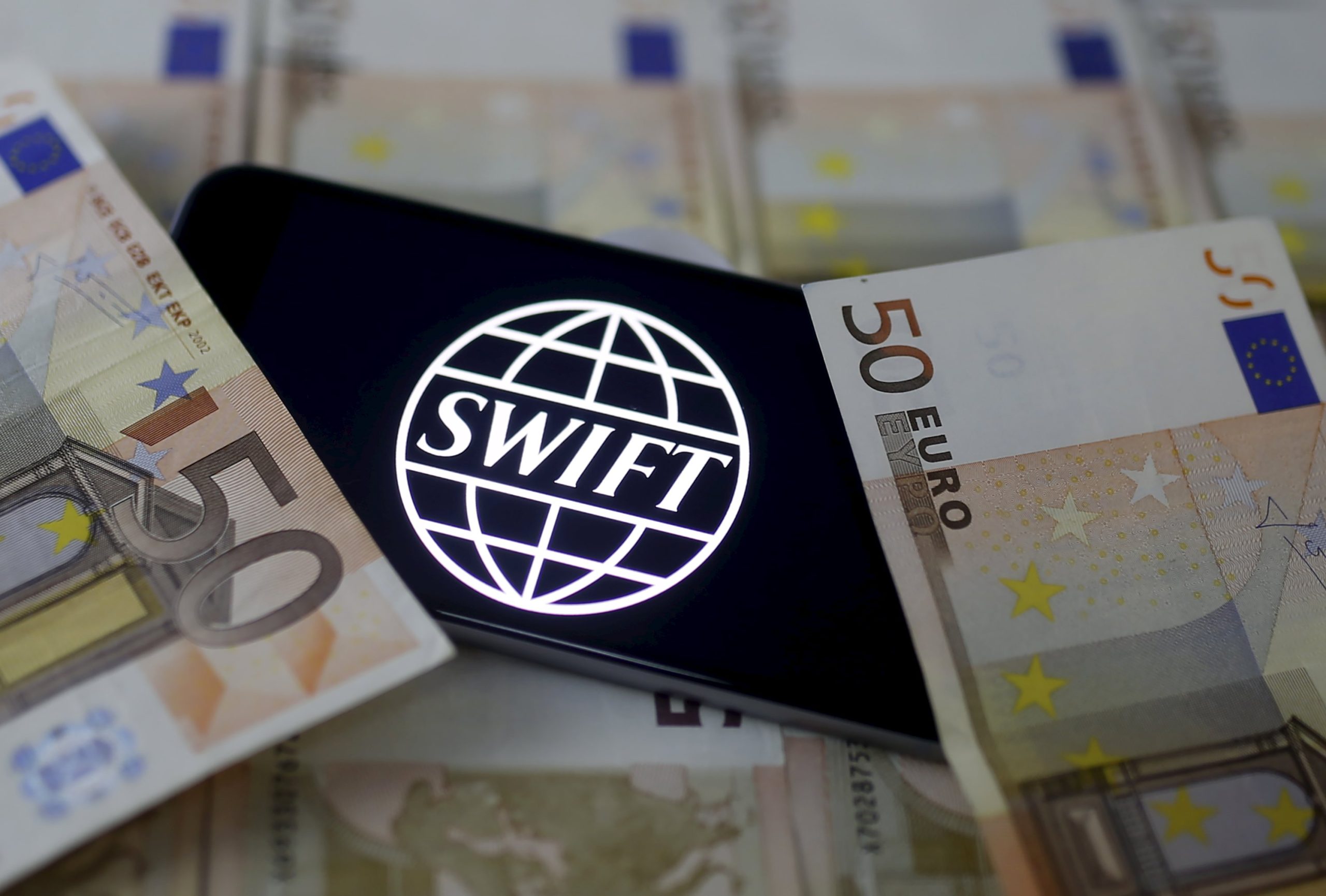 Центральный банк переговорил со SWIFT