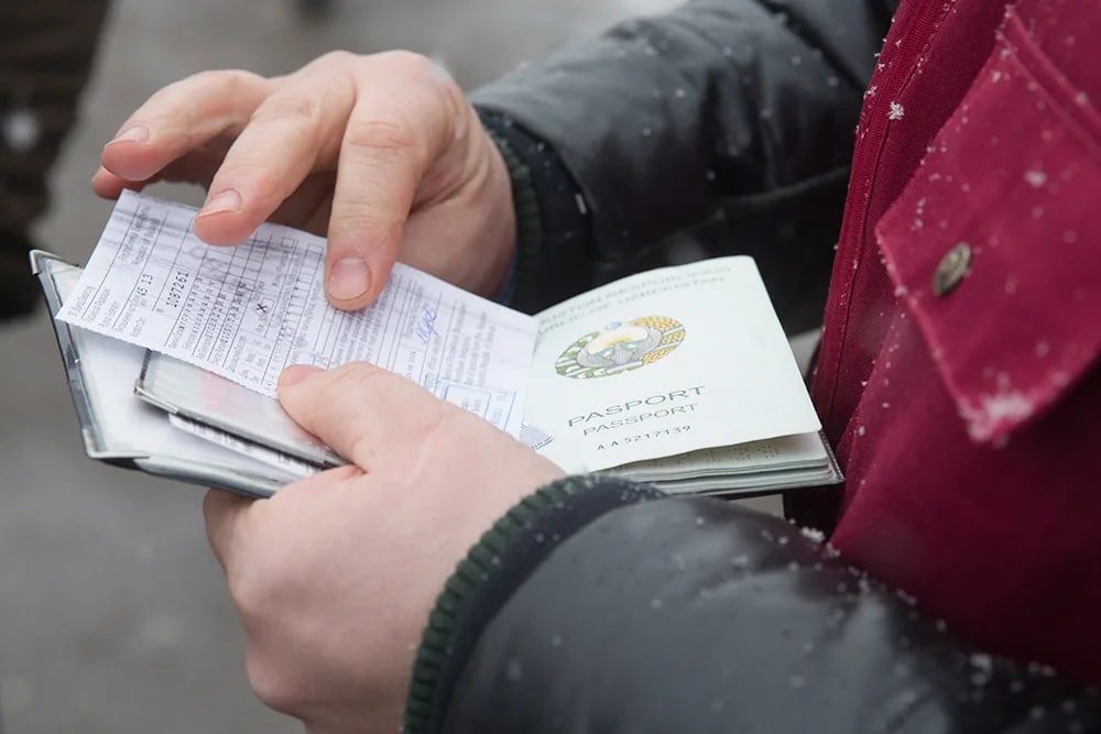 В Сырдарье поймали мошенников, изготовивших поддельные документы