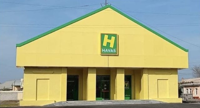 В Бекабаде здание Дворца культуры передали супермаркету Havas