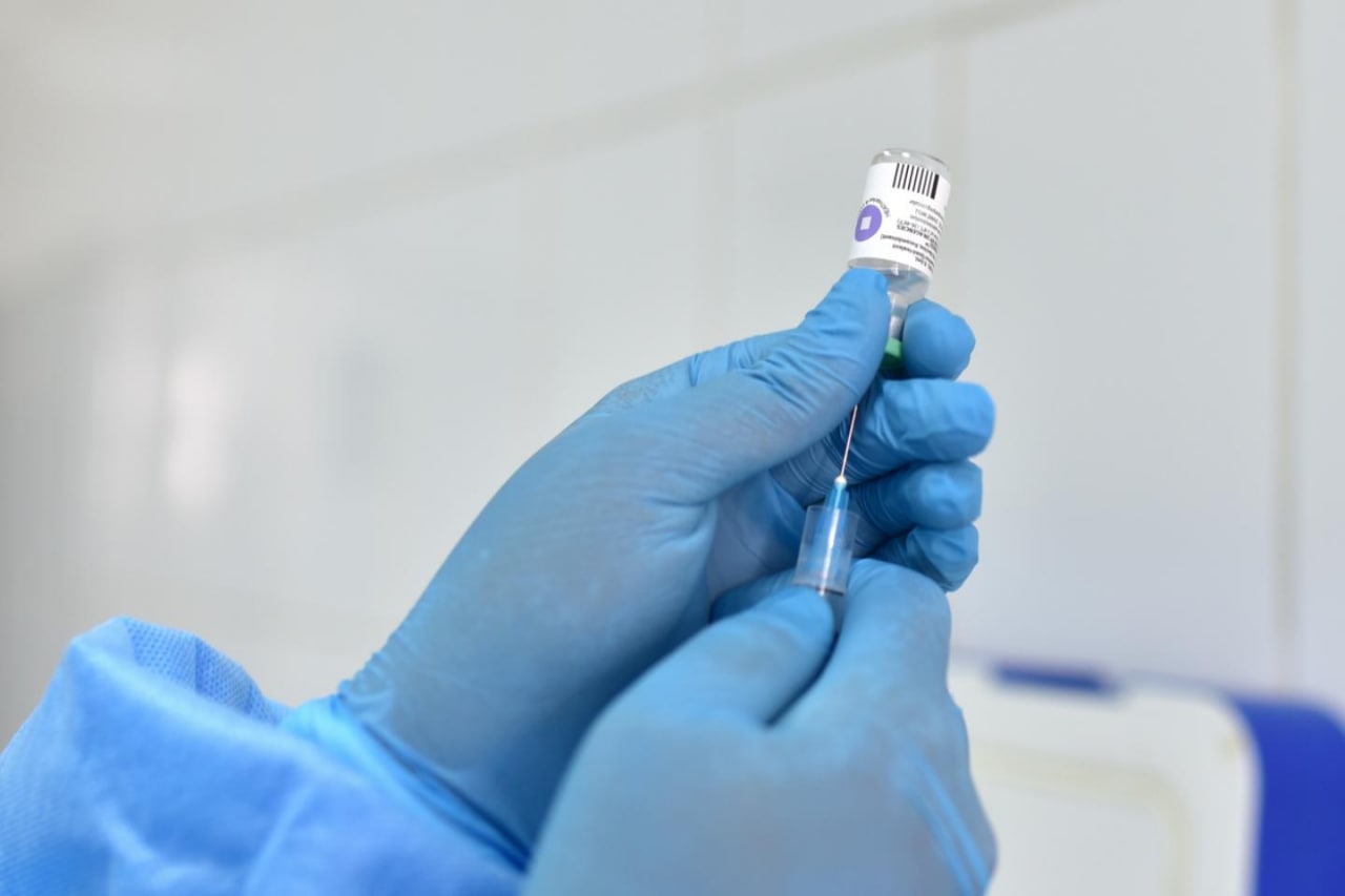 Узбекистан получил очередную партию вакцины Pfizer