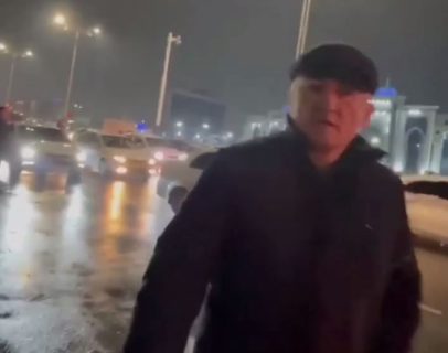 В Ташкенте мужчина домогался к девушке на остановке