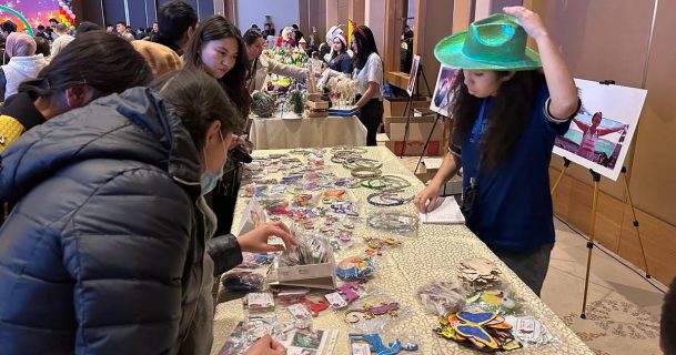 В Ташкенте прошла благотворительная выставка «Время чудес»