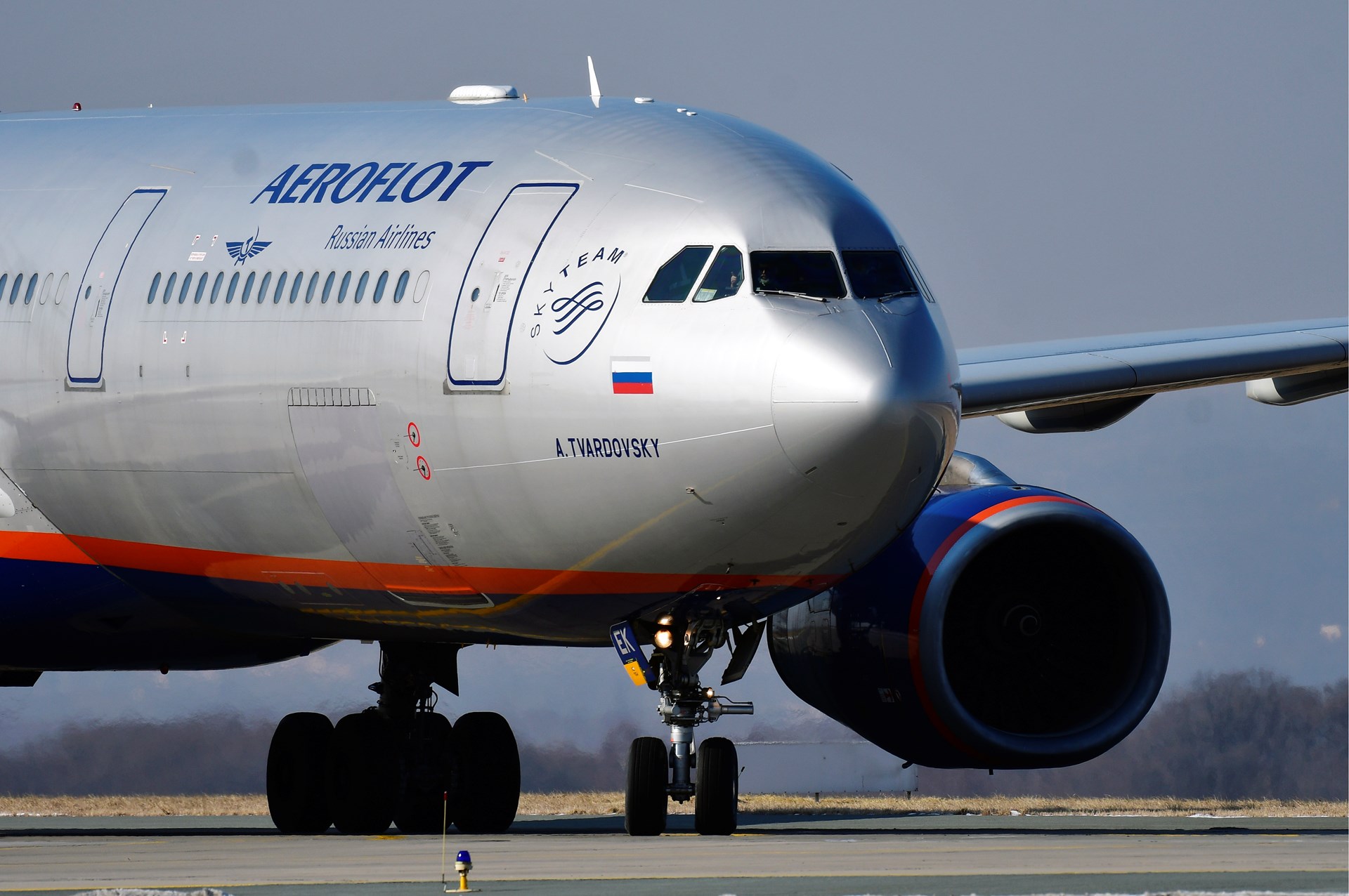 Еще один самолет «Аэрофлота» с дебоширом на борту экстренно посадили в Узбекистане