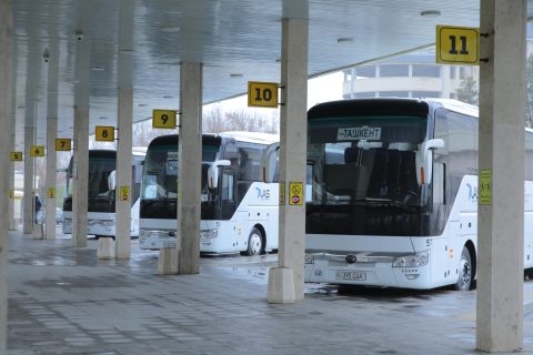Узбекистан временно приостановил международное автобусное сообщение
