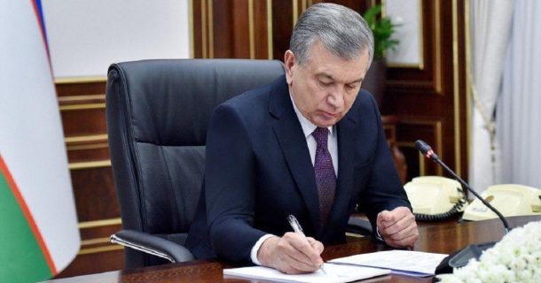 В Узбекистане сократили четверть чиновников