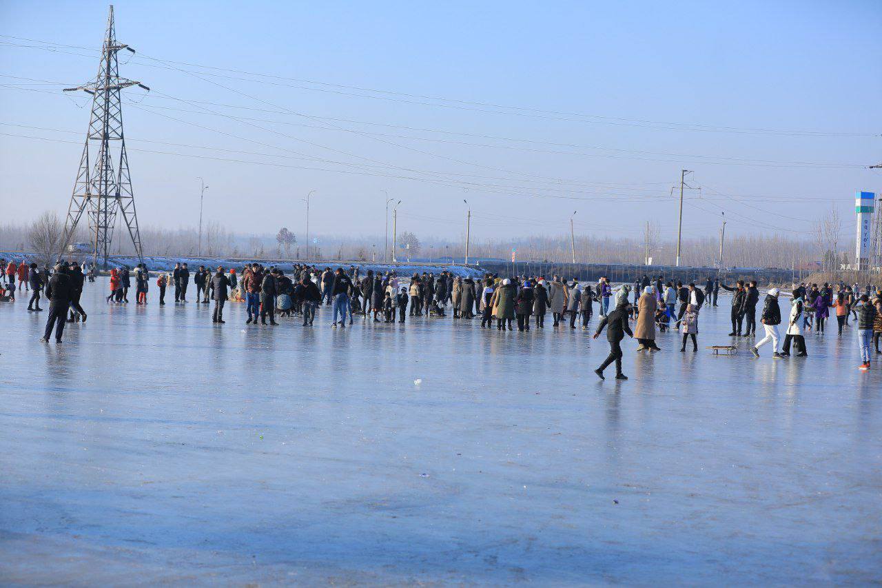 Опасно для жизни: узбекистанцев призвали не ходить по льду и не кататься на коньках