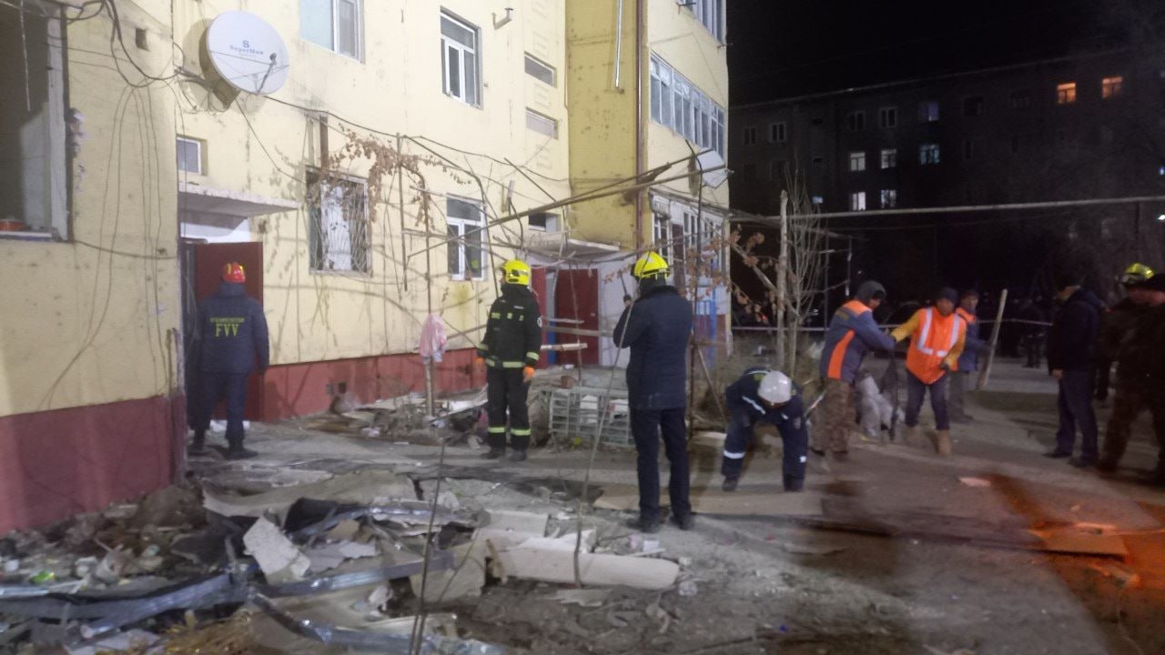 Под развалинами дома в Нукусе нашли тела еще четырех человек