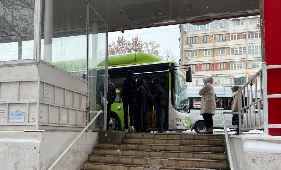 Президент поручил отменить дневной план по выручке для автобусов