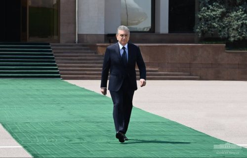 Президент Узбекистана прилетит на саммит Движения неприсоединения