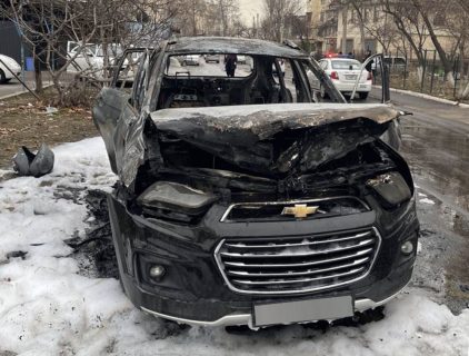 В Ташкенте сгорела Captiva: есть пострадавший