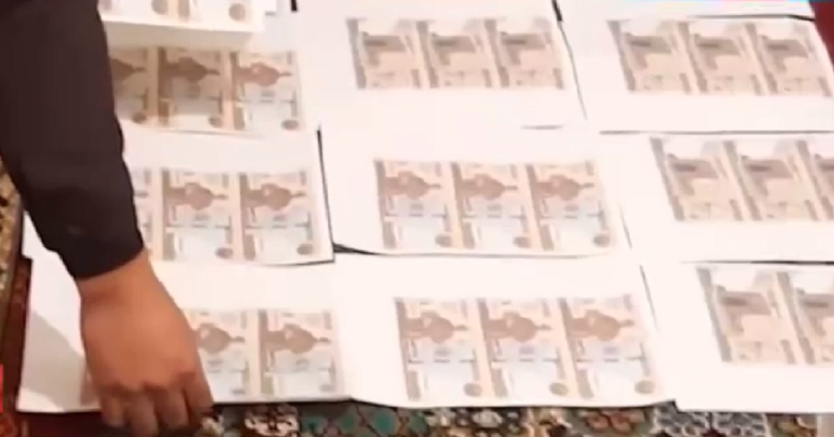 Мужчина напечатал на принтере миллионы сумов для выплаты долга