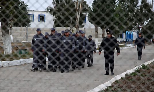 Узбекистан и Казахстан утвердили порядок передачи заключенных