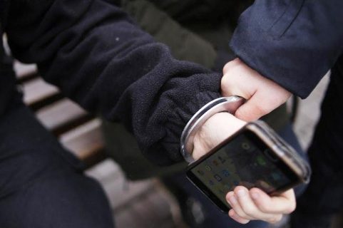 «Телефоны мои, пароли не помню»: Мужчина получил пять лет тюрьмы за кражу смартфонов