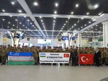 Военные медики Узбекистана торжественно вернулись из Турции