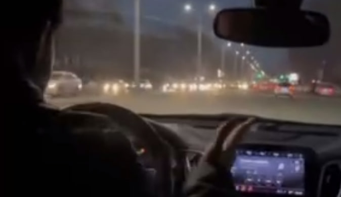 В Ташкенте парень погонял по улицам, игнорируя сотрудников ДПС — видео