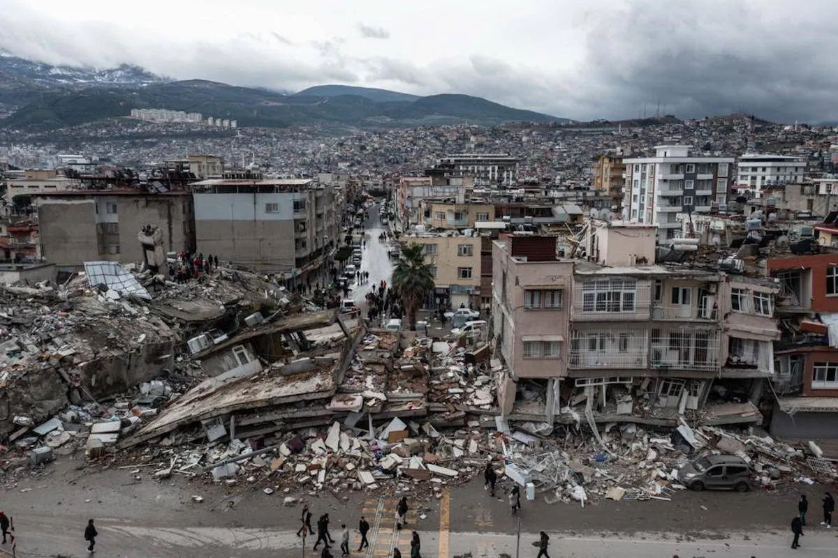 Число жертв от разрушительного землетрясения в Турции достигло 46 тысяч человек