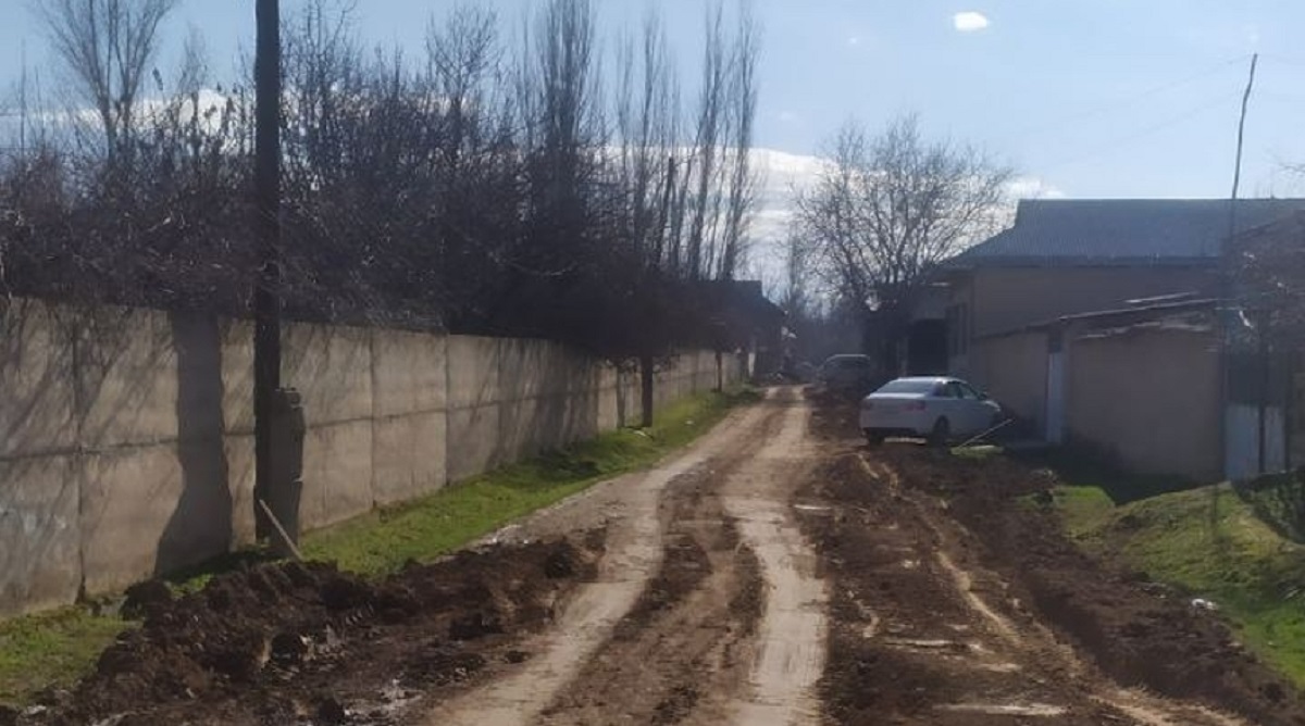 Жители Узбекистана начнут голосовать за ремонт дороги