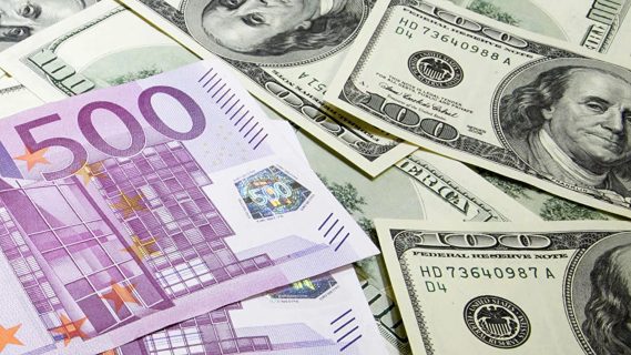 Доллар подешевел, евро подорожал — курс валют